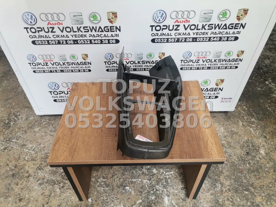 VOLKSWAGEN BORA ÖN VİTES ORTA KONSOLU SİYAH RENK 1J1863201E