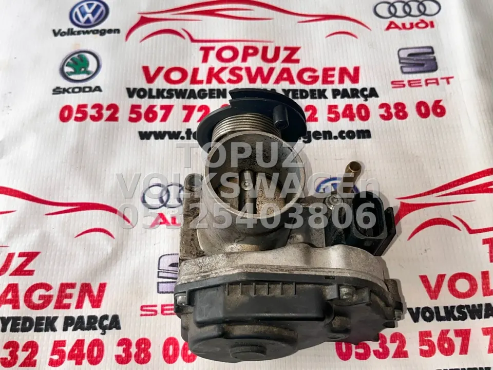 VOLKSWAGEN POLO HB 1.6 BENZİNLİ AEE 75 LİK ORJİNAL ÇIKMA GAZ KELEBEĞİ (BOĞAZ KELEBEĞİ) 030133064D